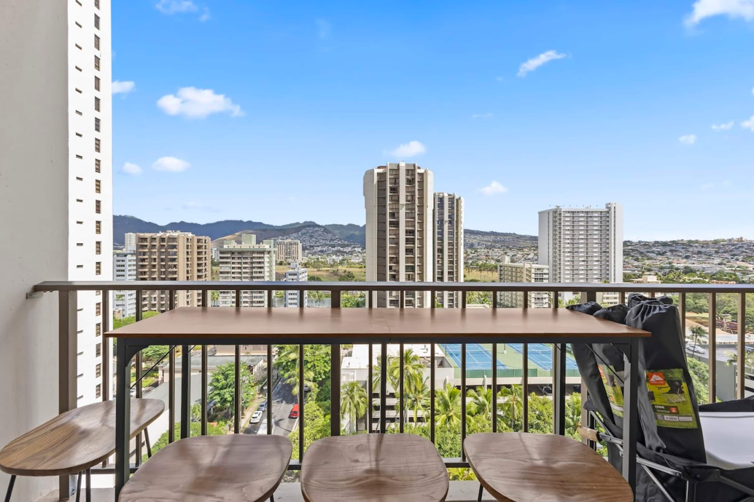 16FL-Beautiful Waikiki 1BR w/ Parking Near Beach~ - Image 40