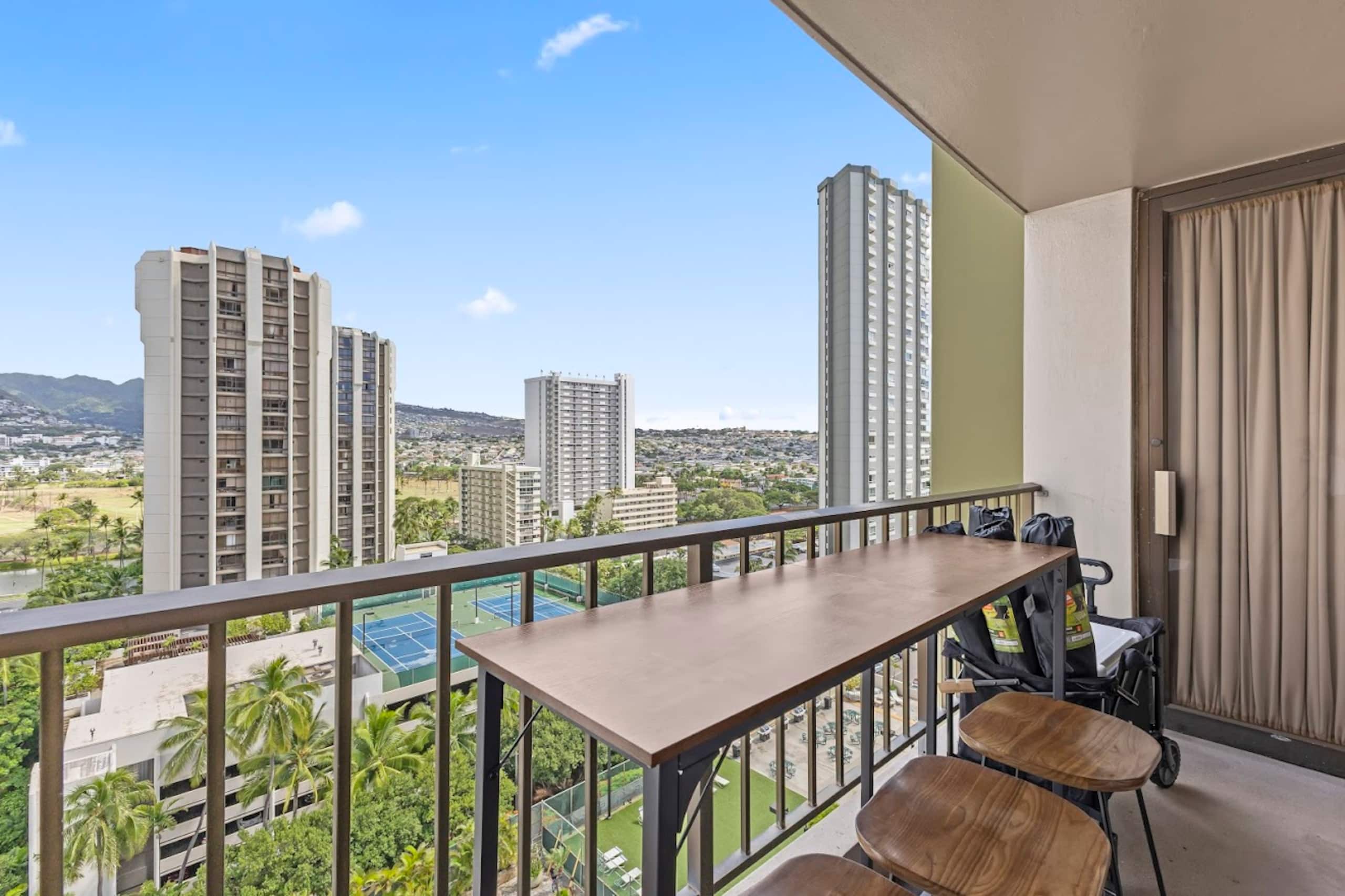 16FL-Beautiful Waikiki 1BR w/ Parking Near Beach~ - Image 37