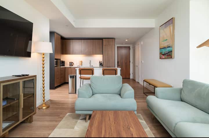 Lux 2br W Gym Pool Sleep 7 In Assembly Square - 몰든