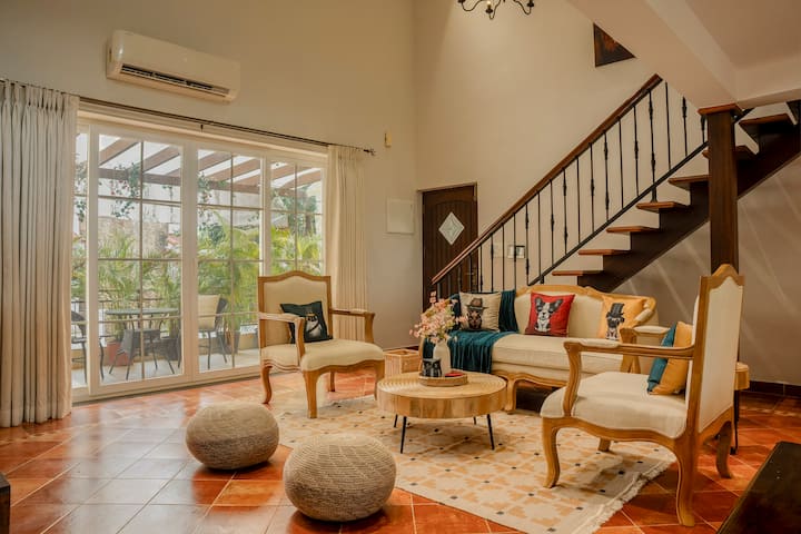 Living room image 9