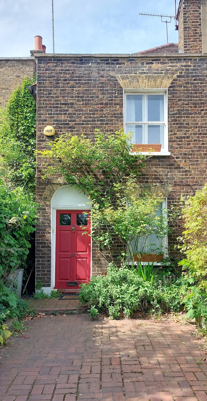 Cottage With Garden In Highgate (2 Bedrooms) - Londres