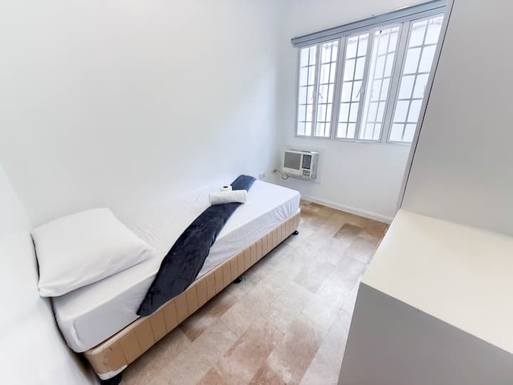 חדר שינה בקומה השנייה/מגבות/טישו