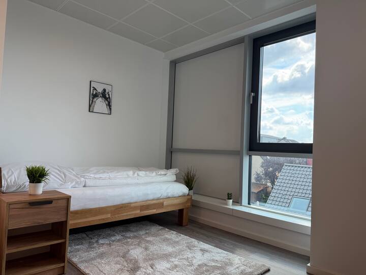 მყუდრო საძინებელი შესანიშნავი ხედით