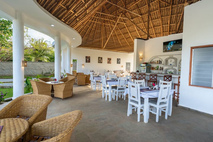 Zuri-tulivu Resort, Apartment 01. - Diani Beach