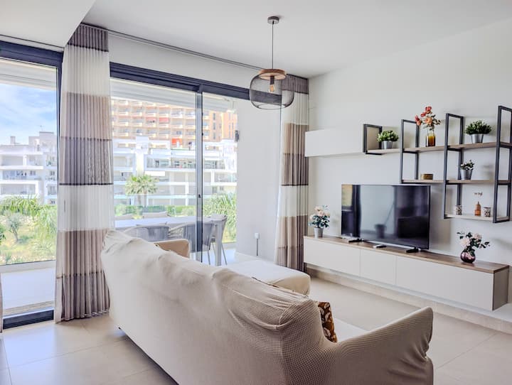 Torremar Luxe: Upscale 2bed Apartment By The Beach - Torremolinos