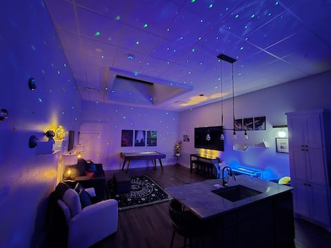 Popular Airbnb listing: Shops, Drinks & Eats • Entertainment Loft•Sleeps 7 in Denison