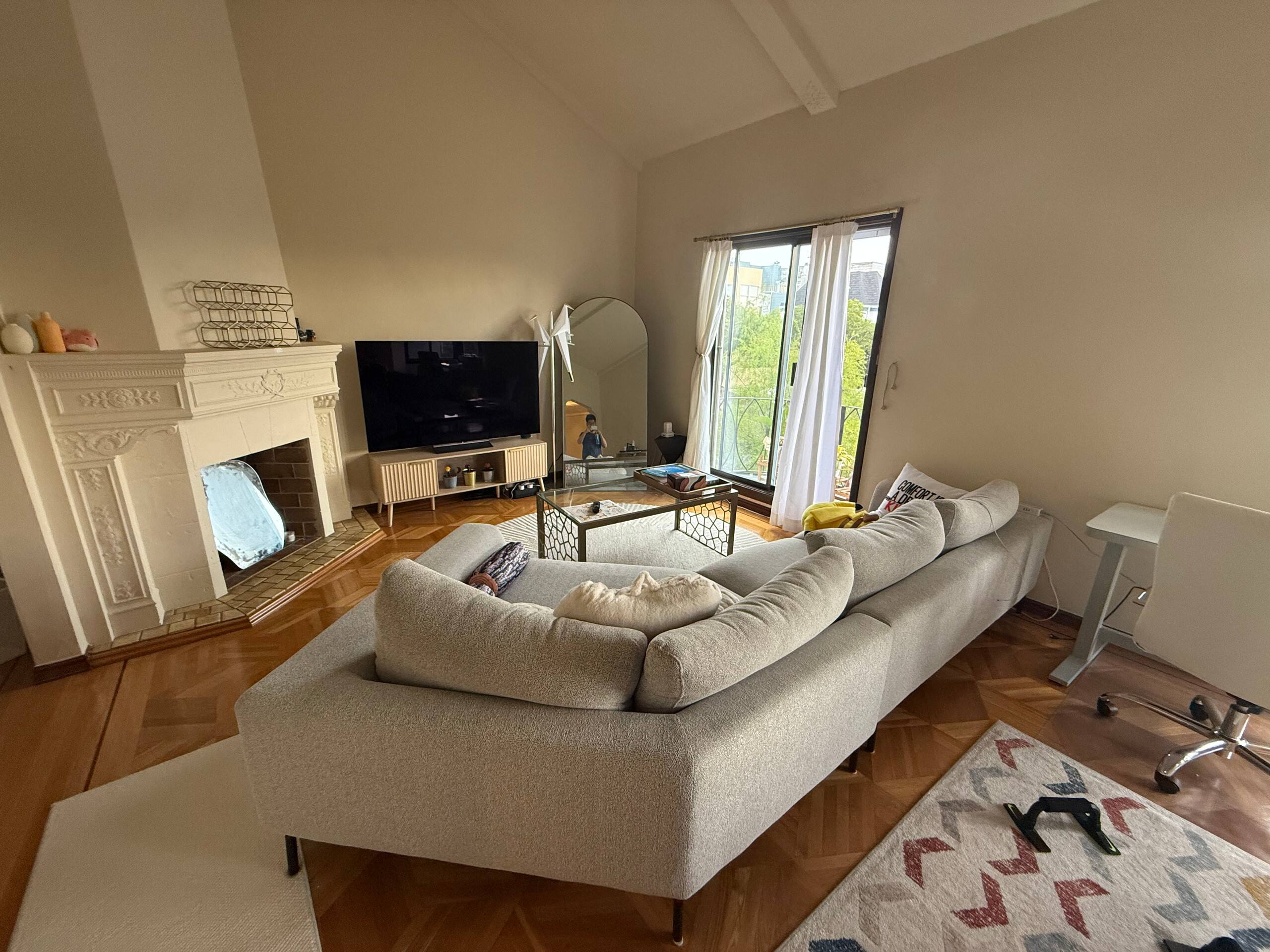 Home in San Francisco · ★5.0 · 2 bedrooms · 2 beds · 1 bath - Image 2