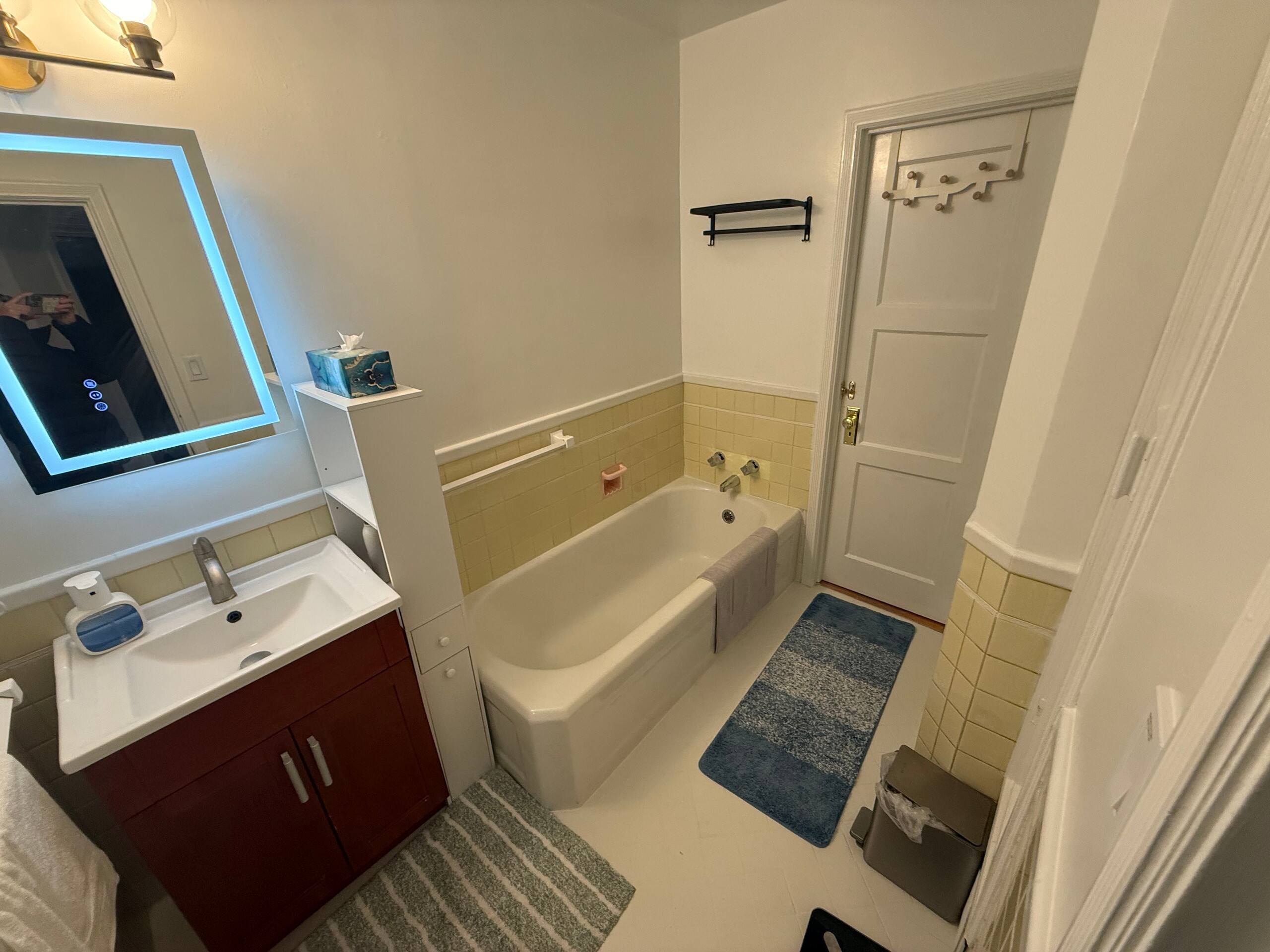 Home in San Francisco · ★5.0 · 2 bedrooms · 2 beds · 1 bath - Image 12