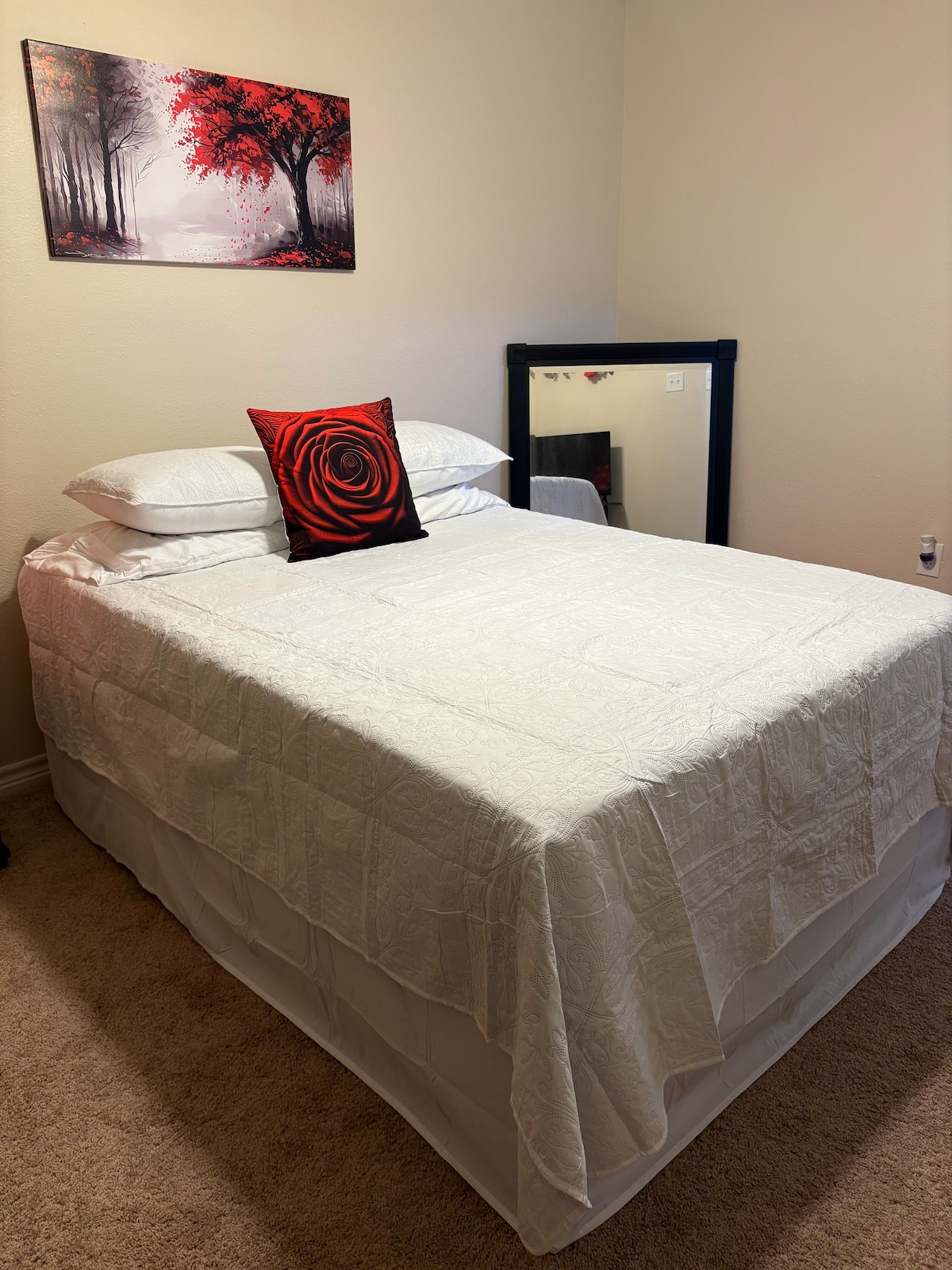 Чисто ново легло.