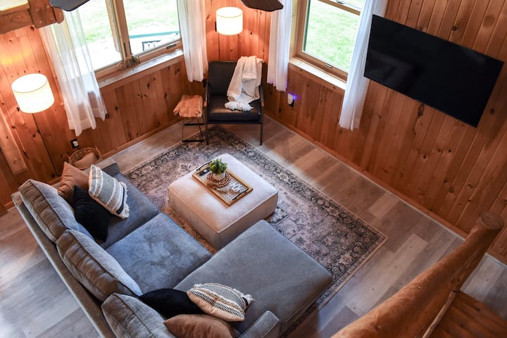 Cabin Near Lake Vermillion | Hot Tub, Pet Friendly - Minnesota