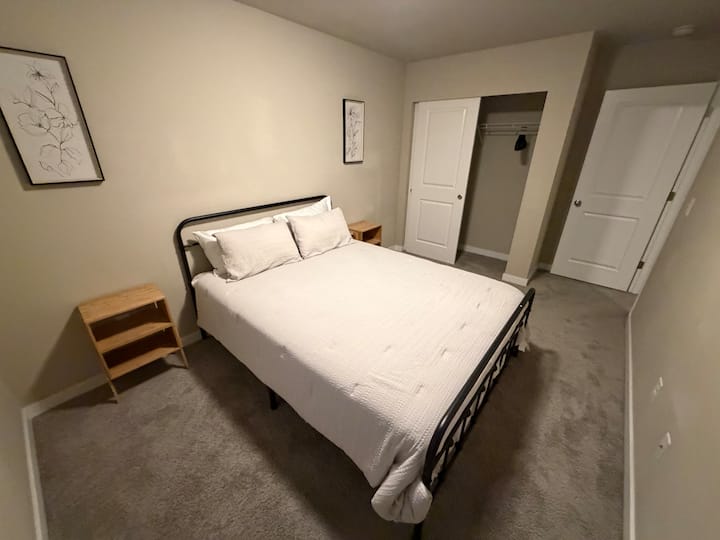 Druga soba s bračnim krevetom (širine 150 – 179 cm) 