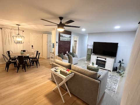 Popular Airbnb listing: Serenity Villa - Near CLT Airport and Uptown in Toddville Road