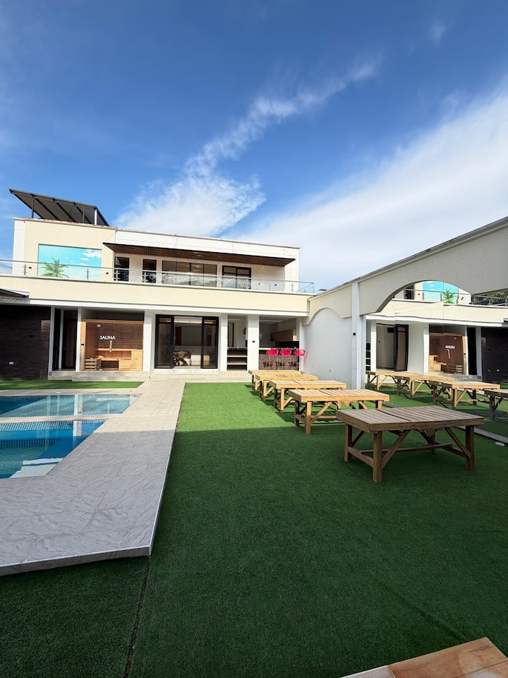 Casa Moderna Con Piscina, Sauna Y Diseño Exclusivo - Puerto Asís