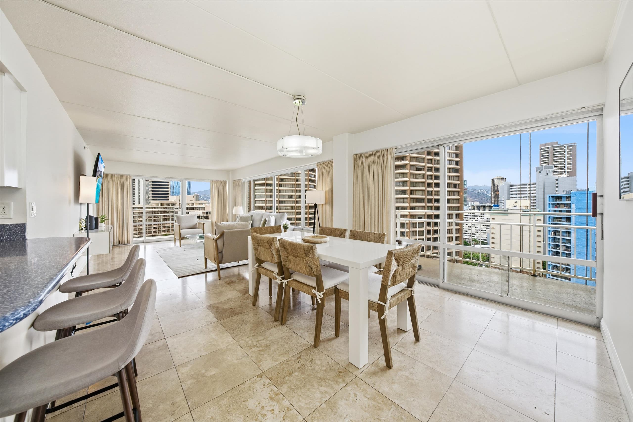 The Beach & Bliss Retreat - 2 BD, Free Parking - Image 17