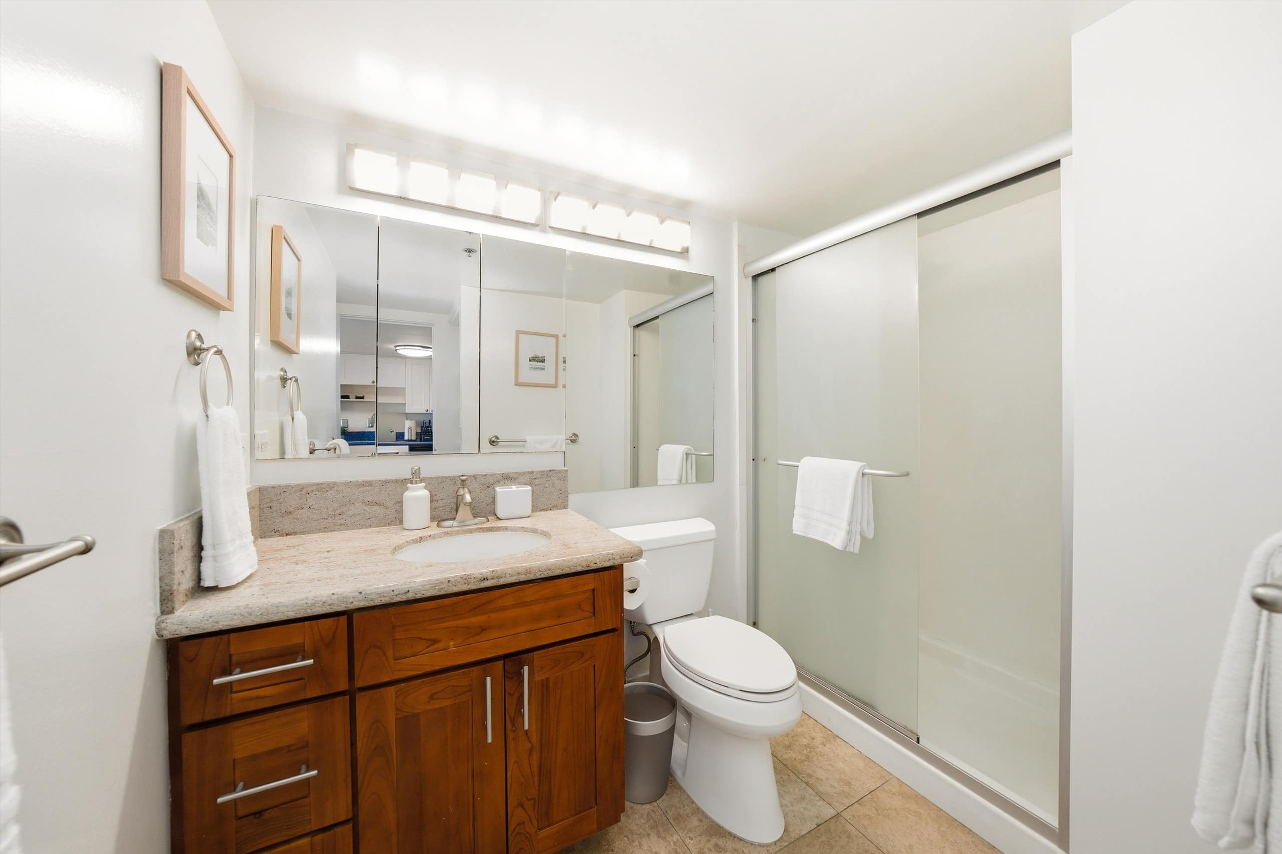 The Beach & Bliss Retreat - 2 BD, Free Parking - Image 31