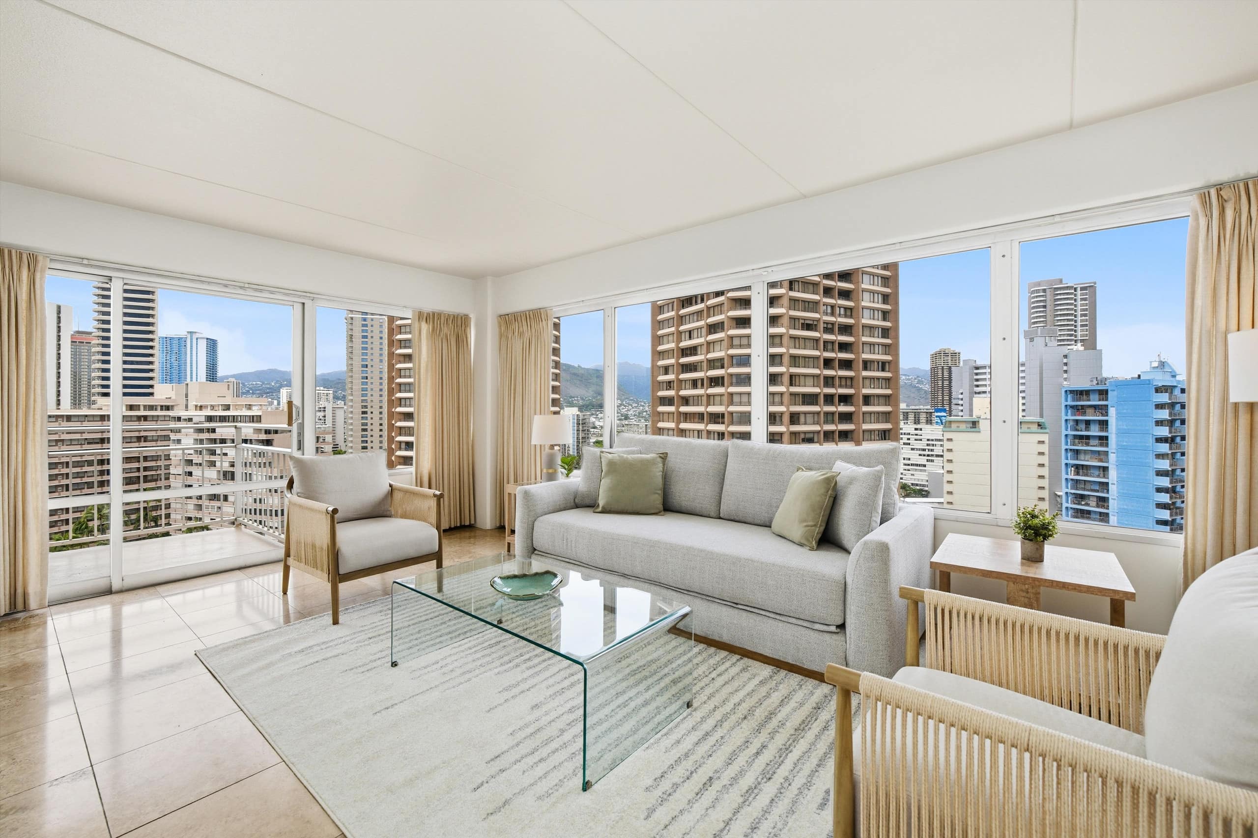 The Beach & Bliss Retreat - 2 BD, Free Parking - Image 9