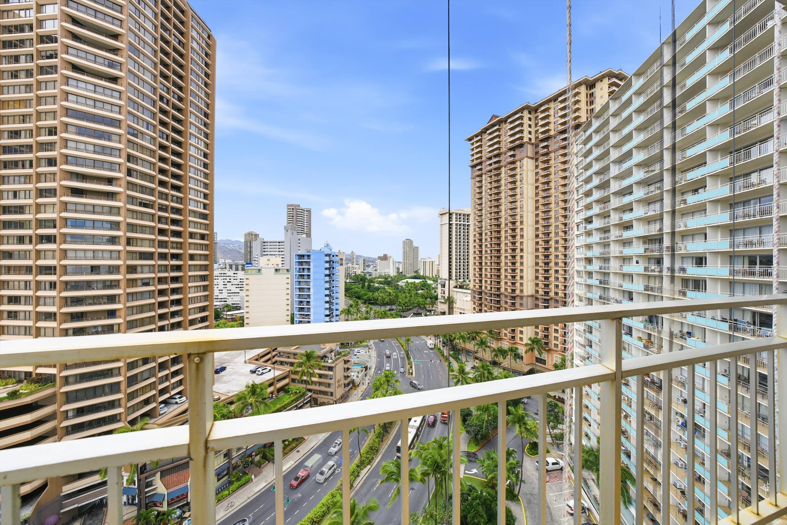 The Beach & Bliss Retreat - 2 BD, Free Parking - Image 38