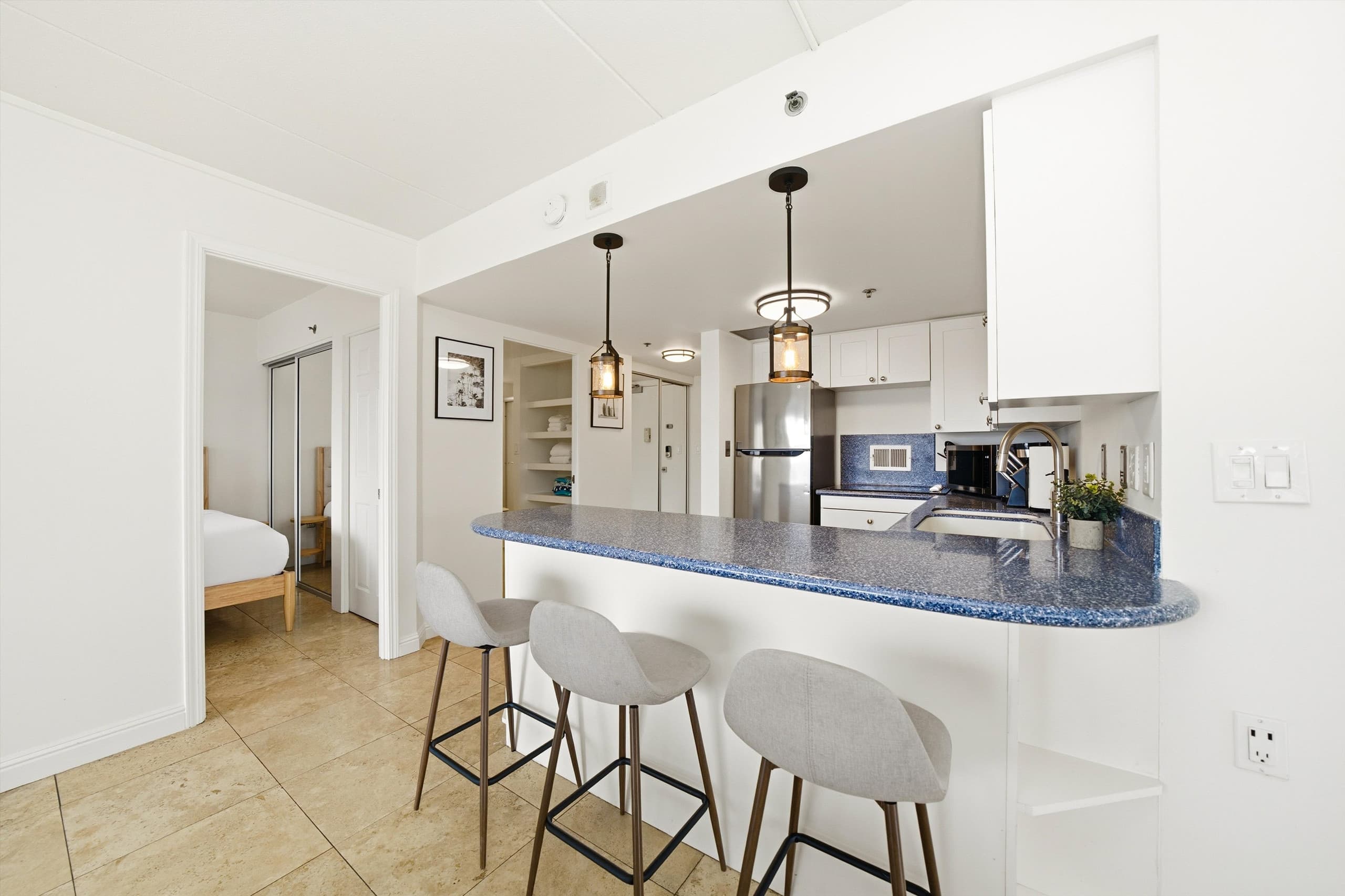 The Beach & Bliss Retreat - 2 BD, Free Parking - Image 14