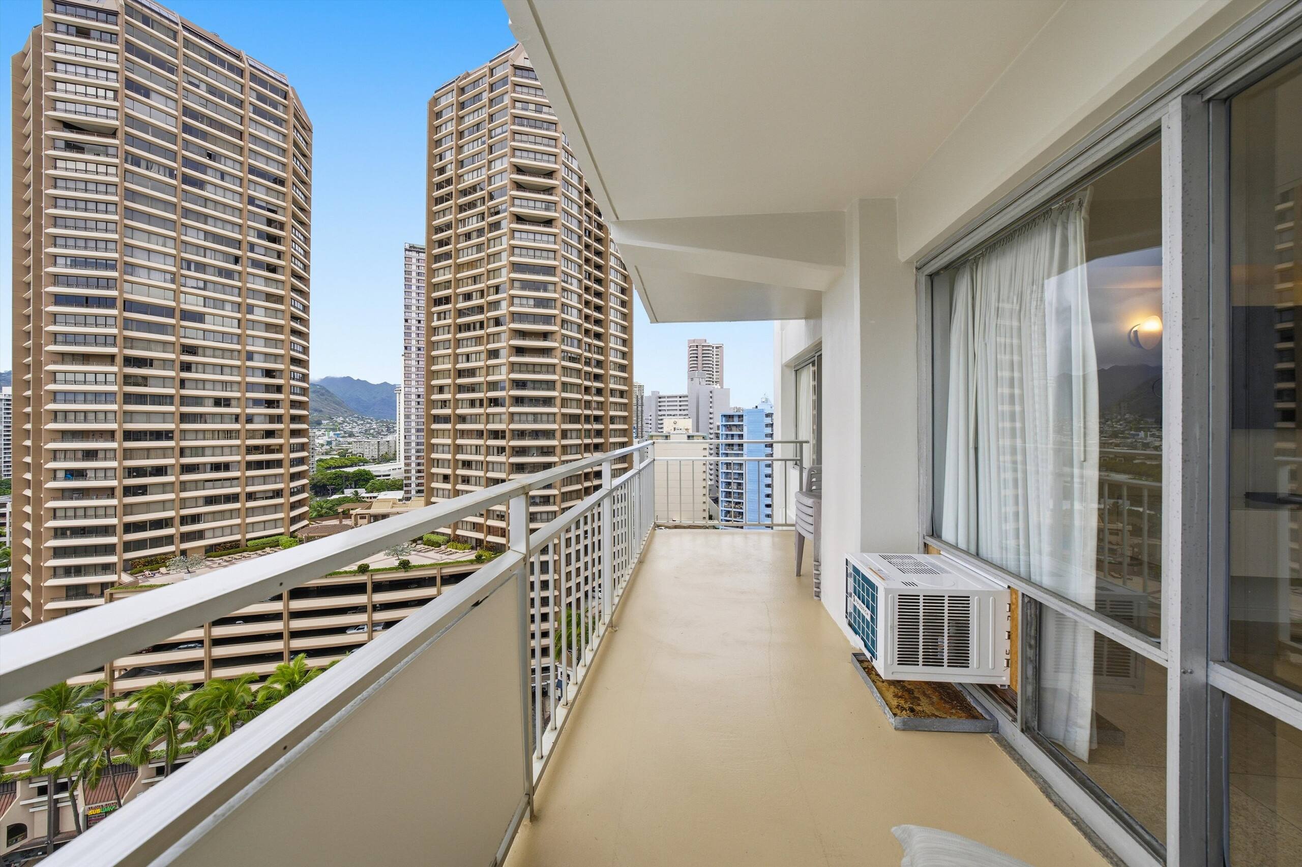 The Beach & Bliss Retreat - 2 BD, Free Parking - Image 36