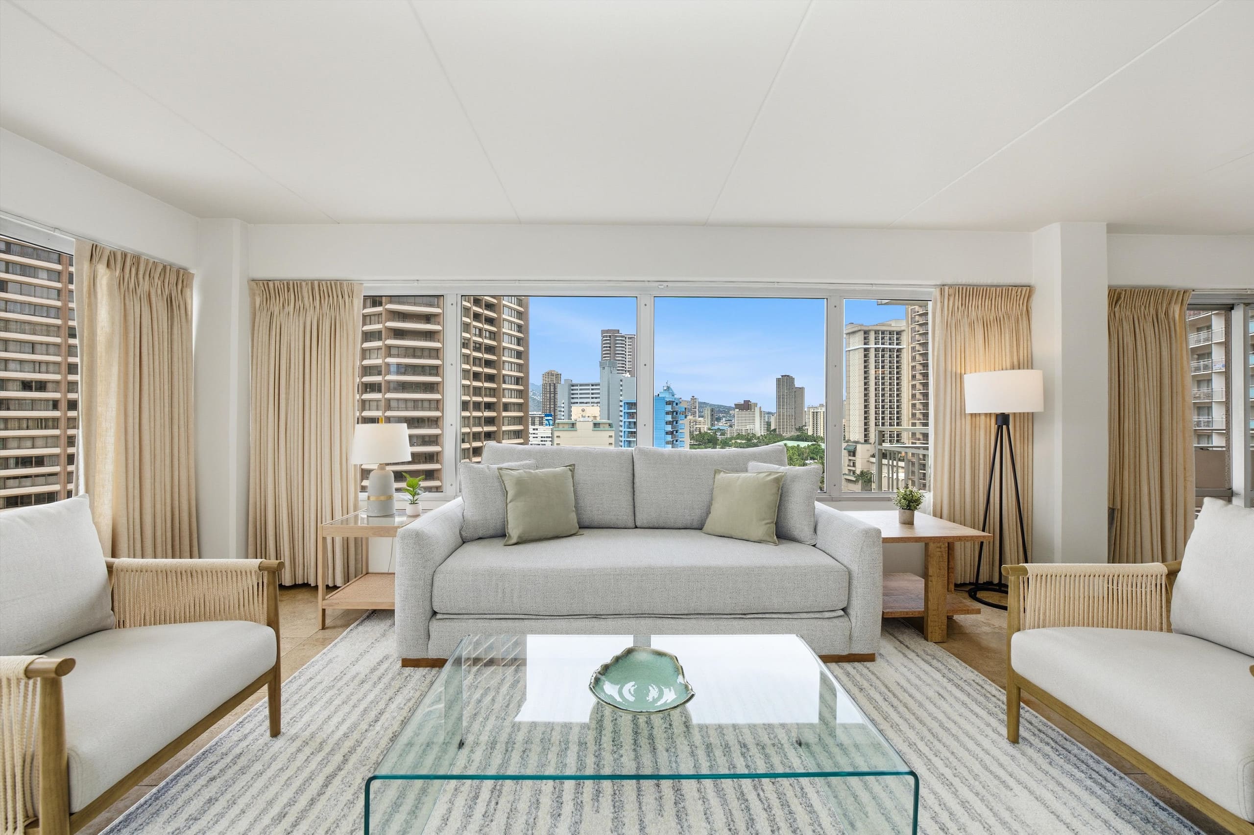 The Beach & Bliss Retreat - 2 BD, Free Parking - Image 5