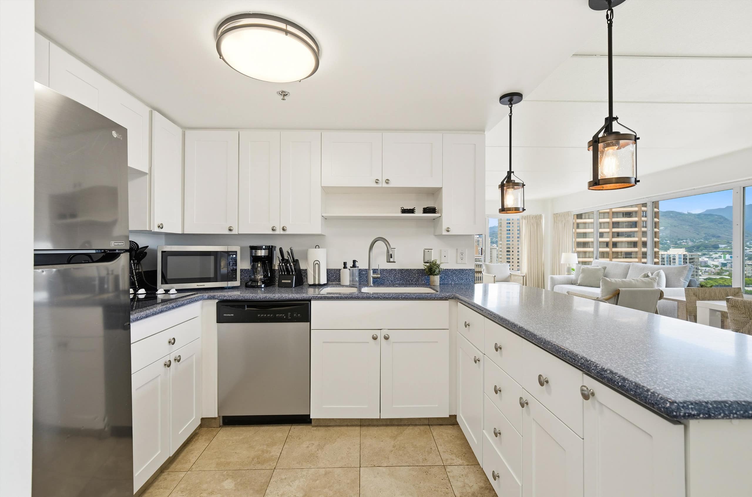The Beach & Bliss Retreat - 2 BD, Free Parking - Image 11