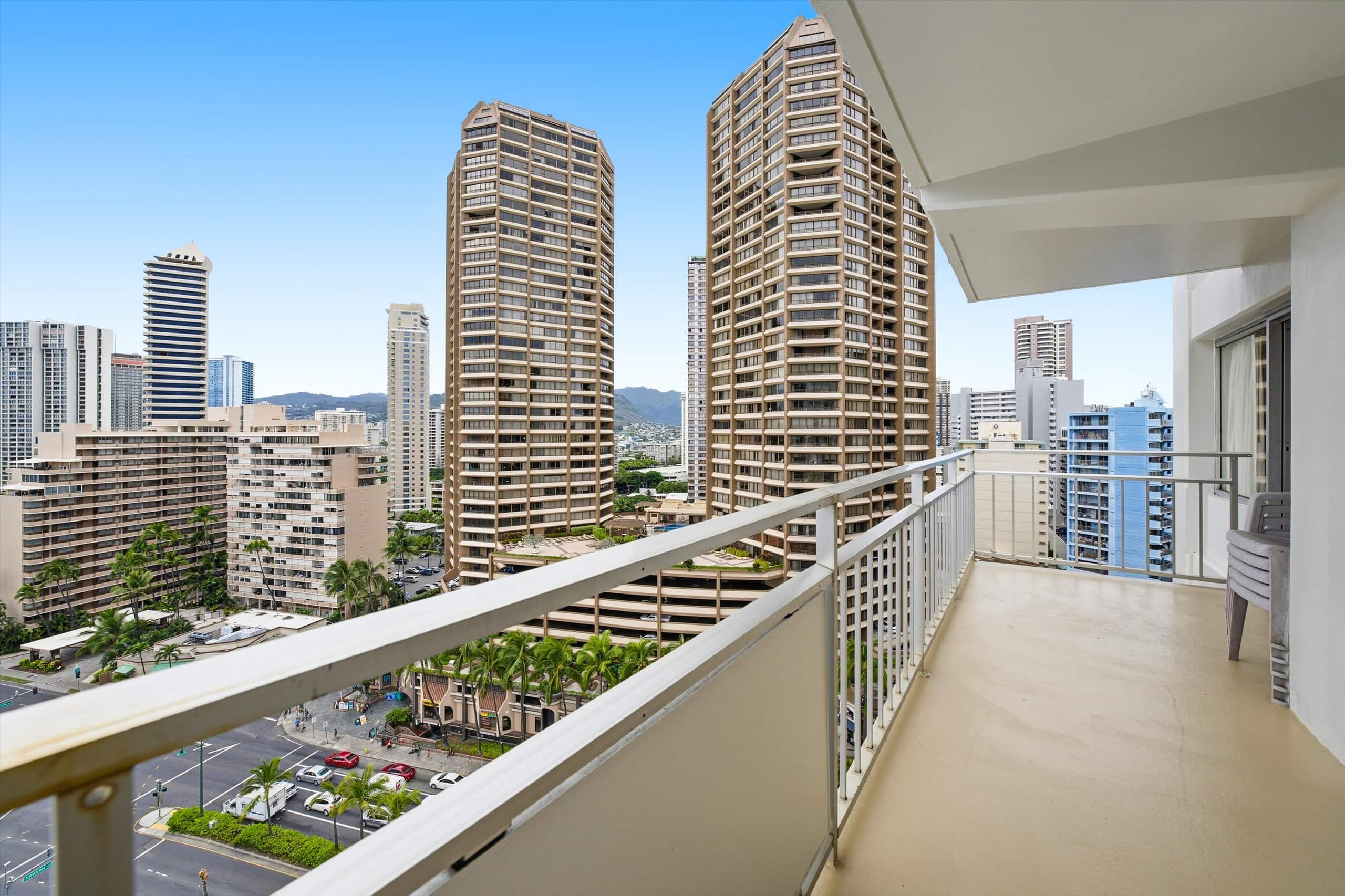 The Beach & Bliss Retreat - 2 BD, Free Parking - Image 35
