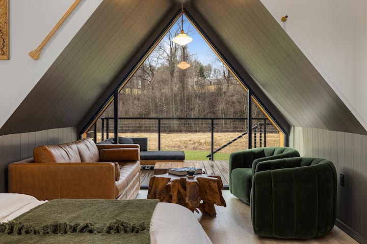 Cathedral Cabin · Designer A-frame · 10 Acres - Fayetteville, WV