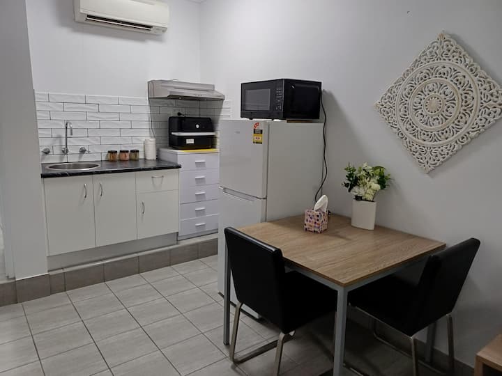 Studio Darwin City-with Parking & Weekly Service - Darwin