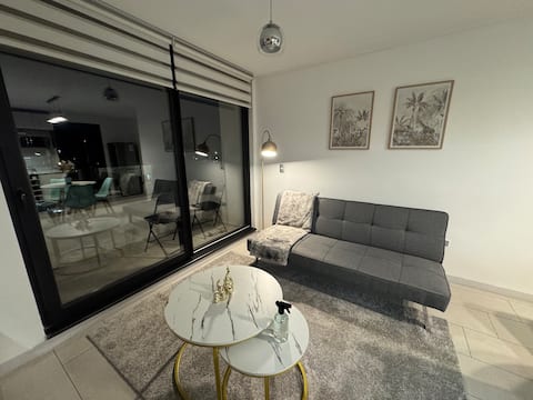 Successful Airbnb property: Modern apartment steps from Portal Temuco in Temuco