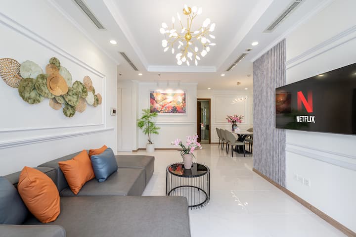 3BR Condo in Landmark 3 Vinhomes Central-L81 View