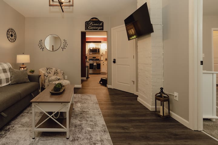 First Floor Getaway In Meadville - Conneaut Lake, PA