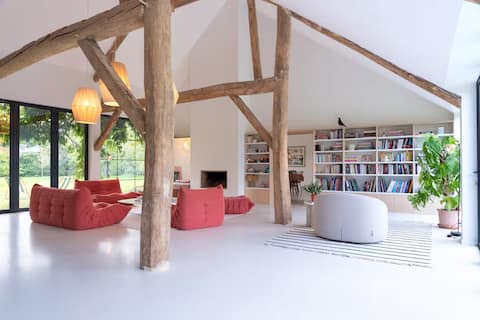 Large bright farmhouse 1.5 hours from Paris