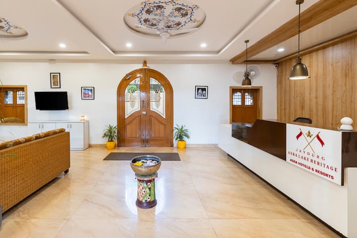Young Monk Hostel - Superior Room - Udaipur