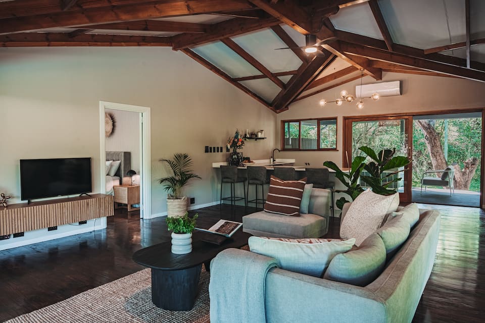 The Grand, a villa in a Zululand game reserve, Hluhluwe, KwaZulu-Natal, South Africa, photo 5 of 10