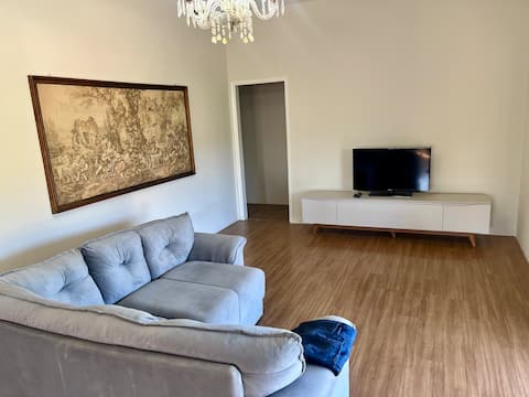 Successful Airbnb property: Farm with Pool | 5 min from Downtown | 11 people in Serra Negra