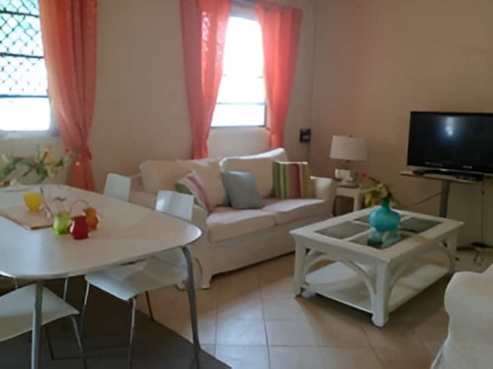 Loopen B At 10 Golf Club Rd - Barbados