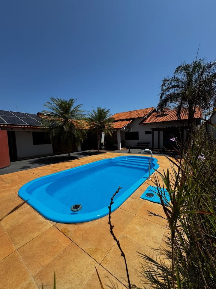 Getaway in Cacoal • Pool and Barbecue Area