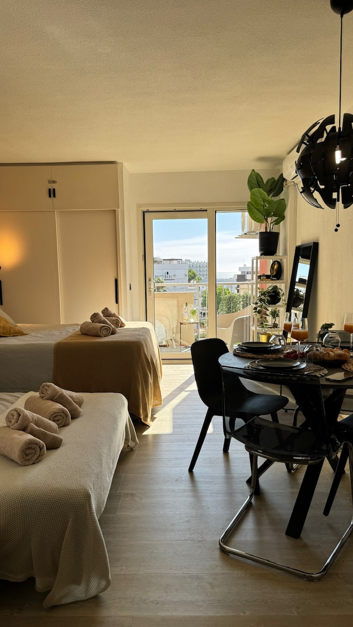 Moderne Studio Met Zeezicht En Zwembad, Toplocatie - Benalmádena
