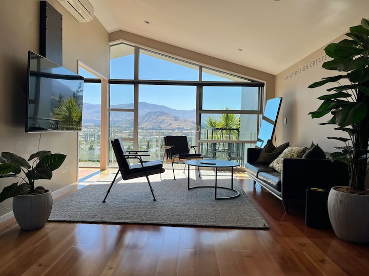 Private Apartment With Views Close To The Airport - Queenstown