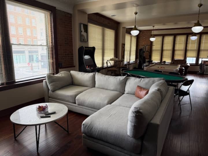 Revl Up – Upscale Loft In Downtown St. Joe - St. Joseph, MO