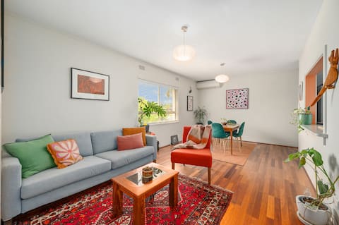 Tuart Treetop Escape—Vibrant Stay near South Beach