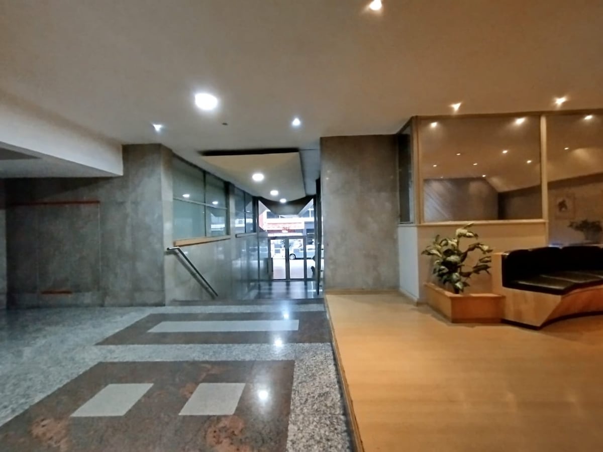 Seventh-floor two-bedroom apartment in San Nicolás near the Obelisk