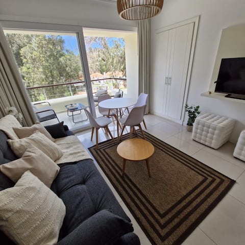 Popular Airbnb listing: Comfortable and bright apartment in Green Park in Punta Ballena