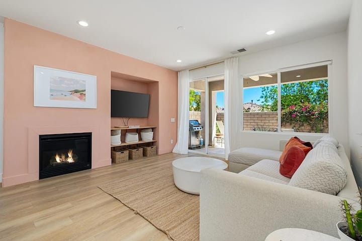 Designed Desert Oasis - Pools, Tennis, Coachella! - Indio, CA