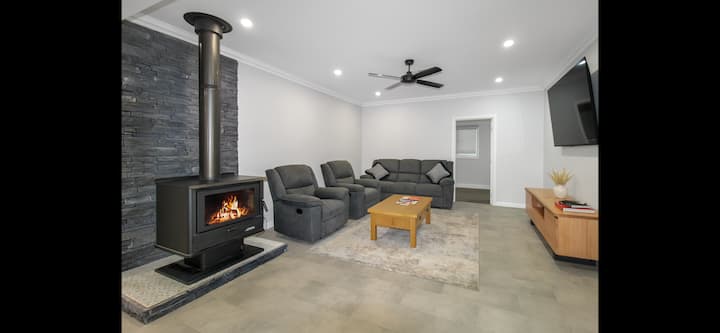 Luxury On Lachlan Street - Hay