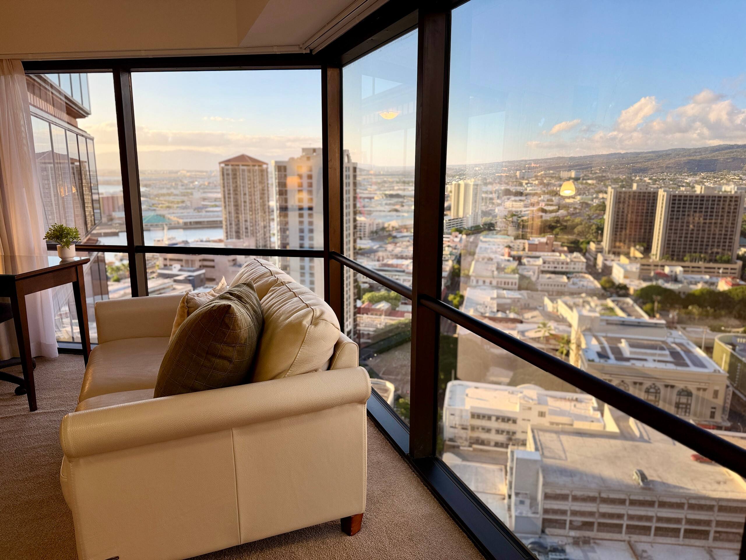 Spacious Honolulu Studio Retreat w/ Parking & AC - Image 14