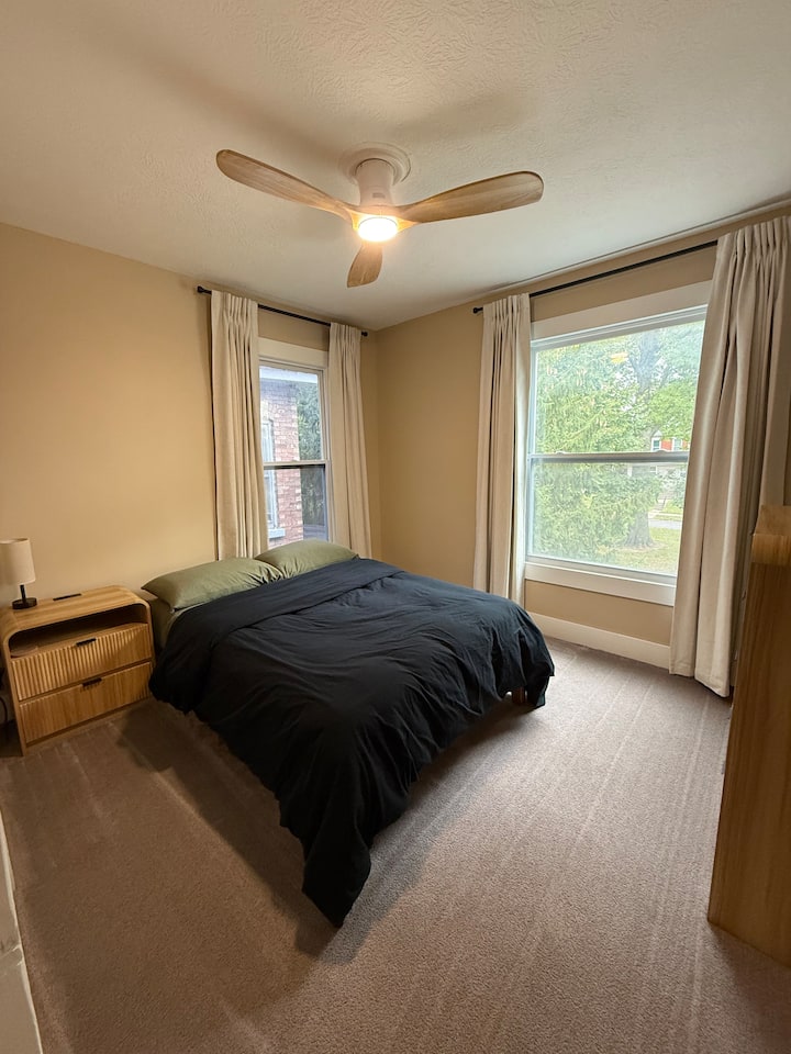 Cozy Room Close To Downtown & Hospitals - Ohio