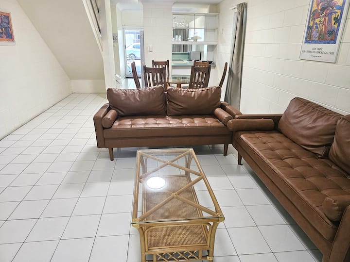 Mango Tree Economy 2 Bedroom Townhouse - 포트더글라스
