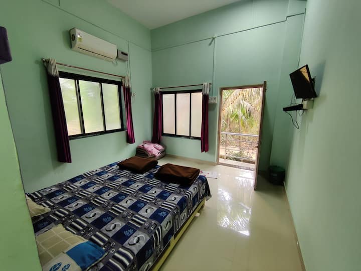 Homestay | Private Room - Harihareshwar