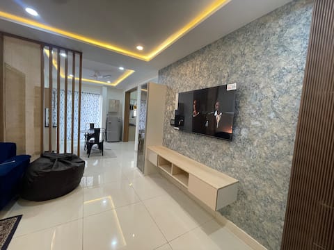 Cozy fully furnished 2bhk flat
